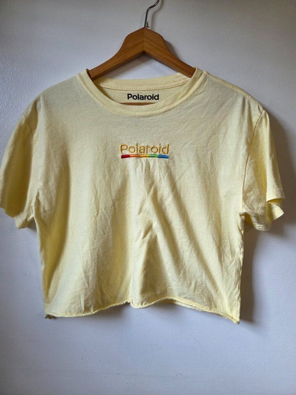 EUC POLAROID EMBROIDRED CROPPED TEE SIZE SMALL